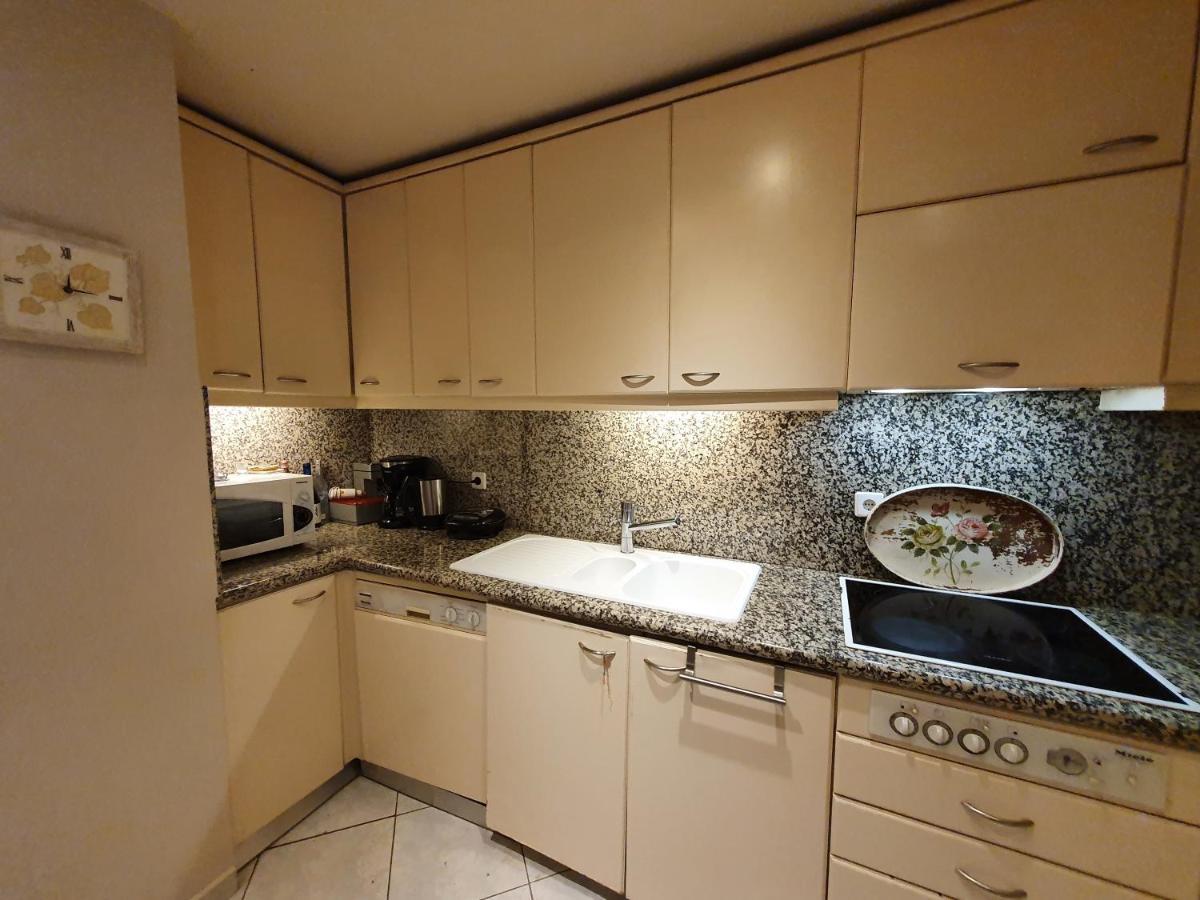 Family Cozy Apartment Heraklion  Bagian luar foto